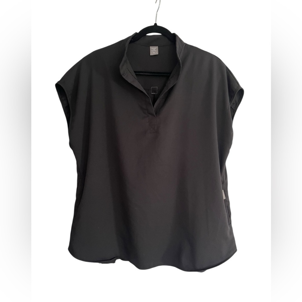 Niaahinn women’s scrub top, size XL